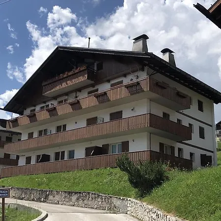 Apartment Surrounded By A Breathtaking Panorama! Cortina 4+2 Beds, Two Bathrooms On Two Floors Cortina d'Ampezzo